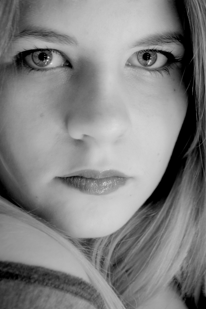 Catch me.. Foto & Bild portrait, selbstportraits, frau Bilder auf