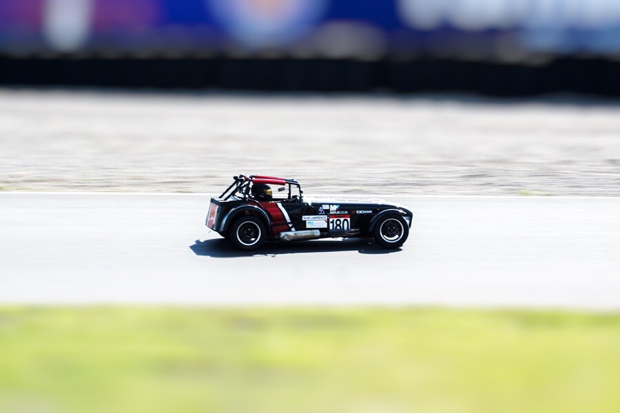 Caterham'180