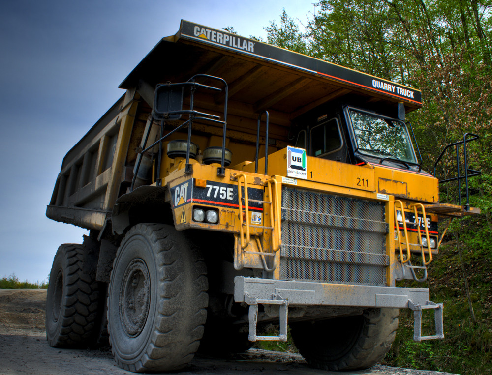 Caterpillar Quarry Truck 775E 2