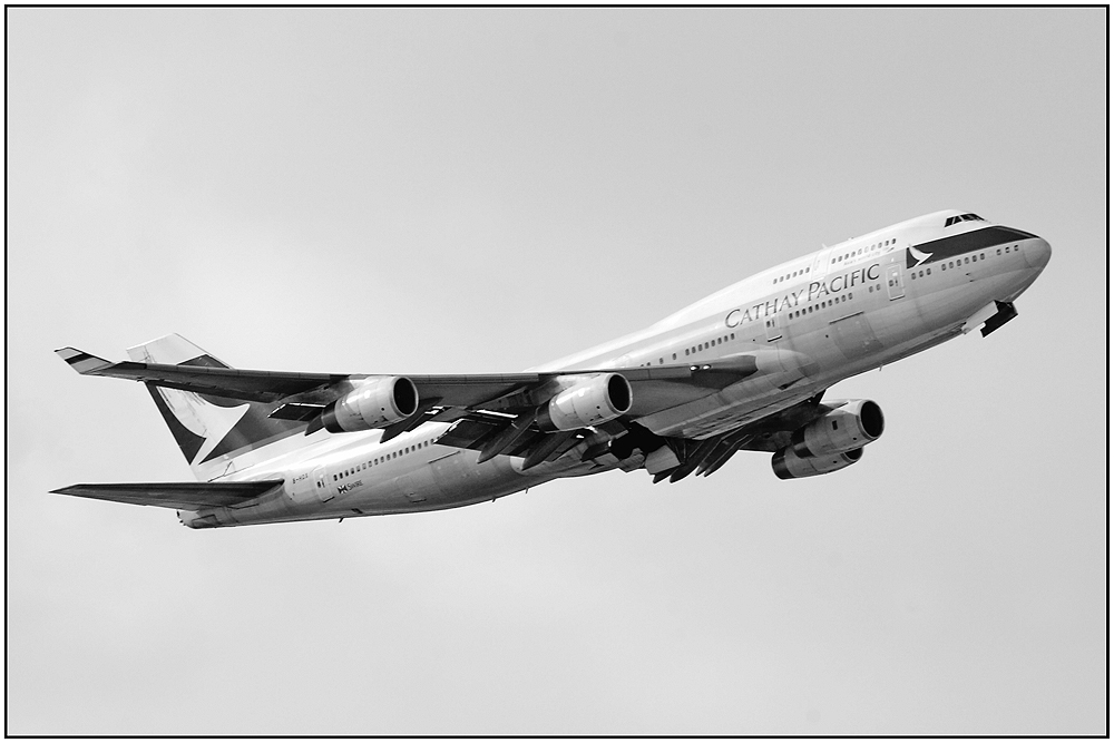 Cathay Pacific Airways Boeing 747-467 (B-HOX)