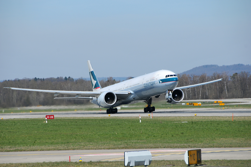 Cathay Pacific B-777-300 B-KQJ