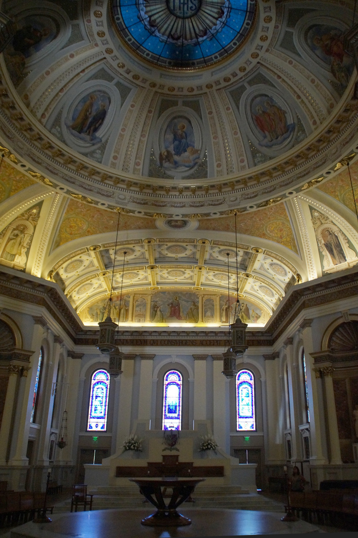 Cathedral Basilica of St. Joseph, Innenansicht