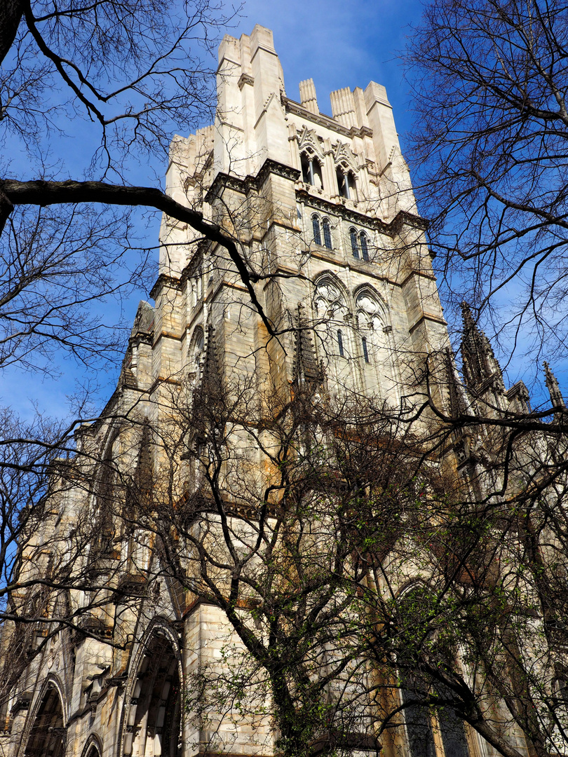 Cathedral Church of Saint John the Divine in New York ...