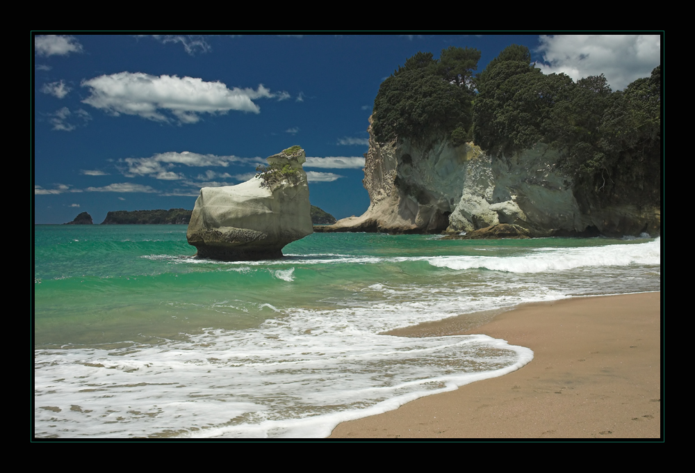 Cathedral Cove Beach