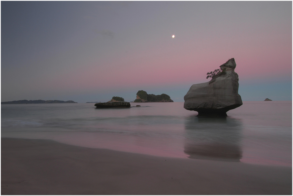 Cathedral Cove Beach