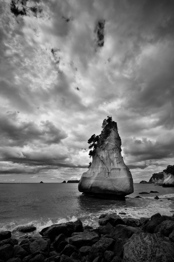 cathedral cove mono