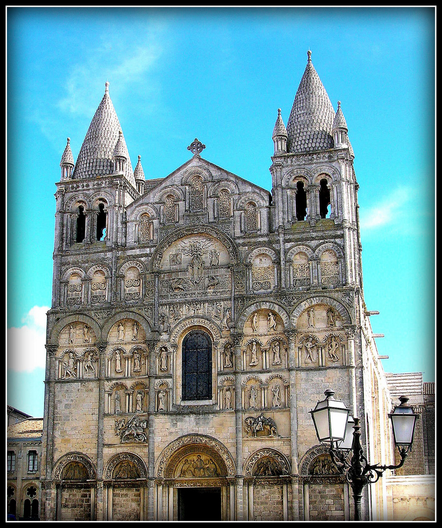 CATHEDRALE - D'ANGOULÊME