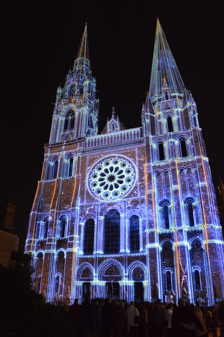 cathédrale de Chartres en lumière
