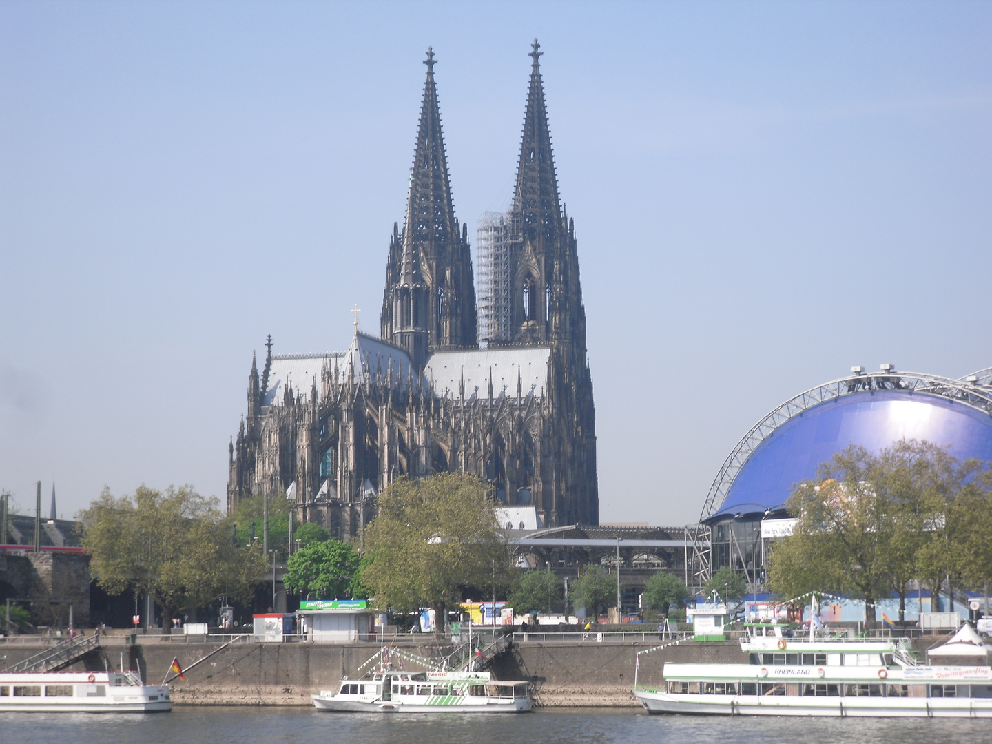 Cathédrale de Cologne vue du Rhin