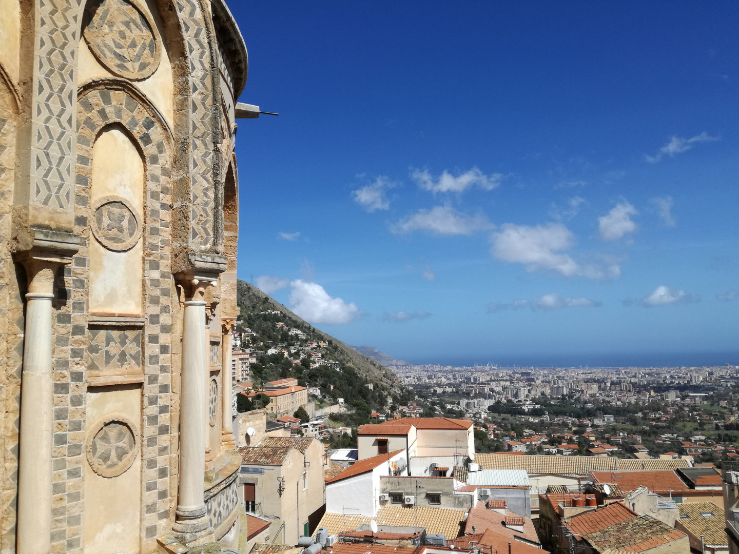 Cathédrale de Monreale, Sicile Au loin Palerme