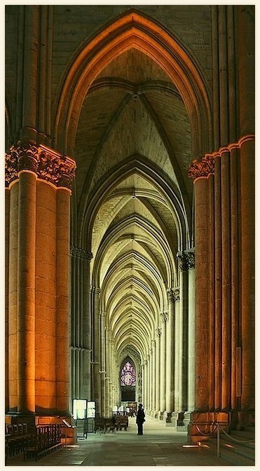 Cathédrale de Reims / Ogives de la nef latérale...