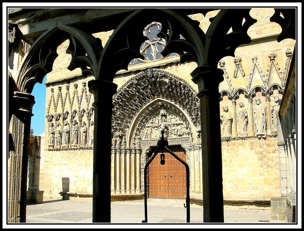 CATHEDRALE D'OLITE