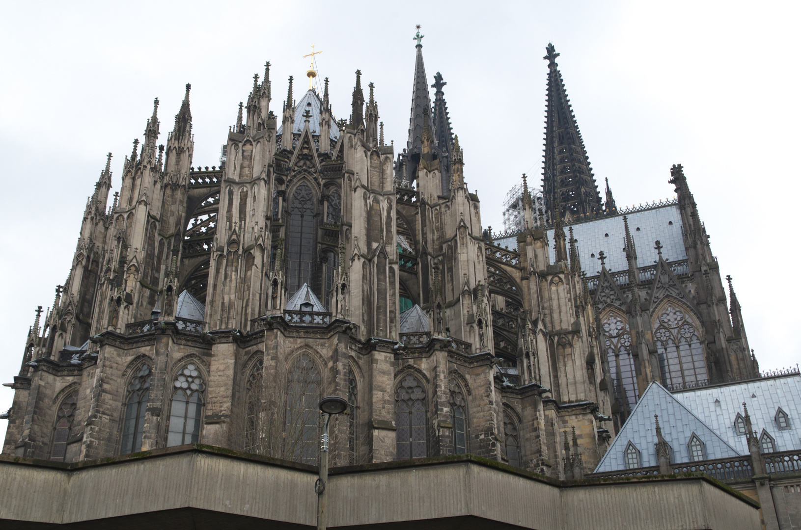 Cathedrale - Dom auf Betontablett