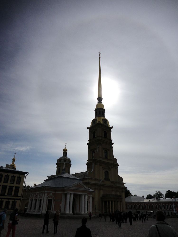 cathédrale Pierre et Paul et sa grande flèche