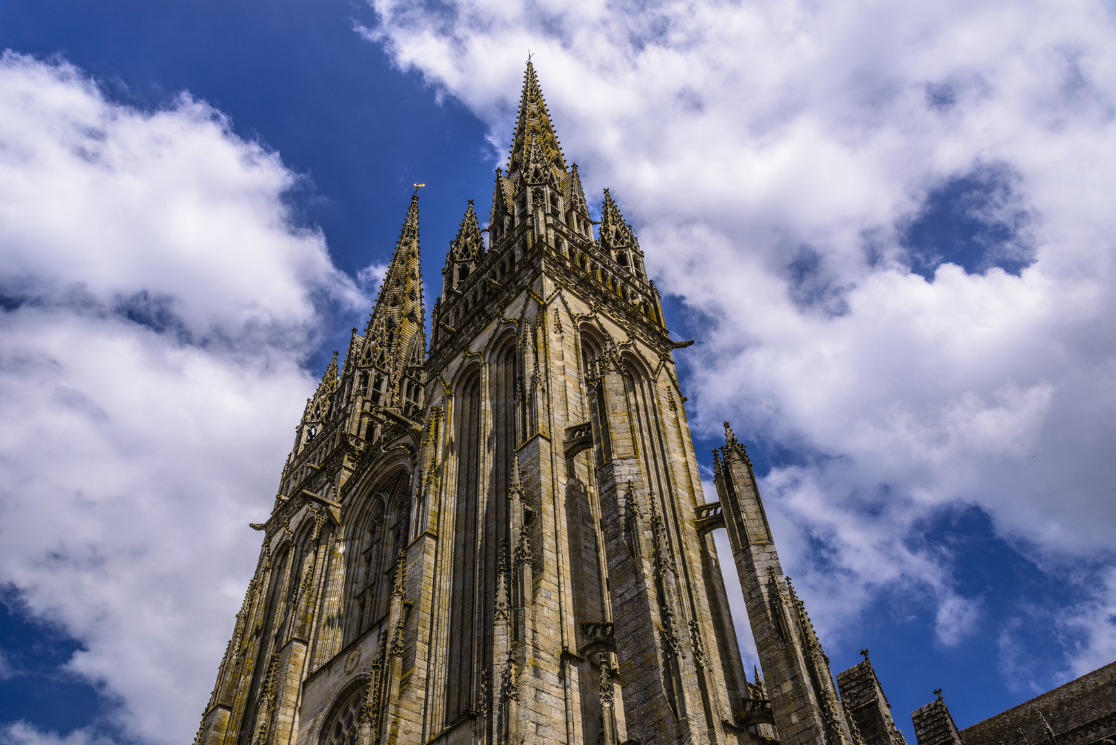Cathedrale Saint-Corentin, Quimper, Bretagne, France Foto ...