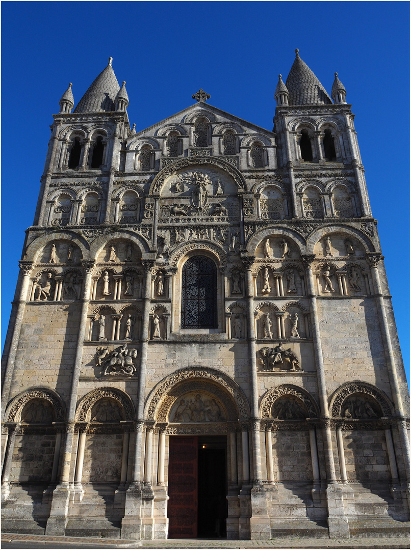 Cathédrale Saint-Pierre (XIIème) d'Angoulême