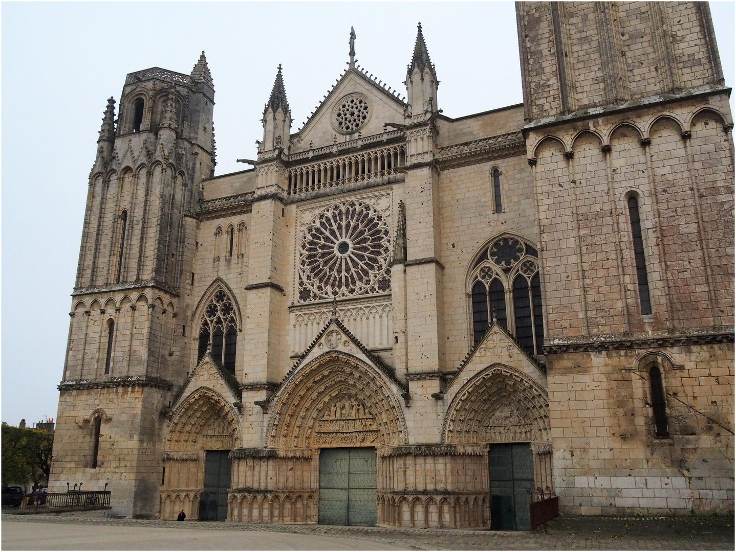 Cathédrale Saint-Pierre  --  XIVème