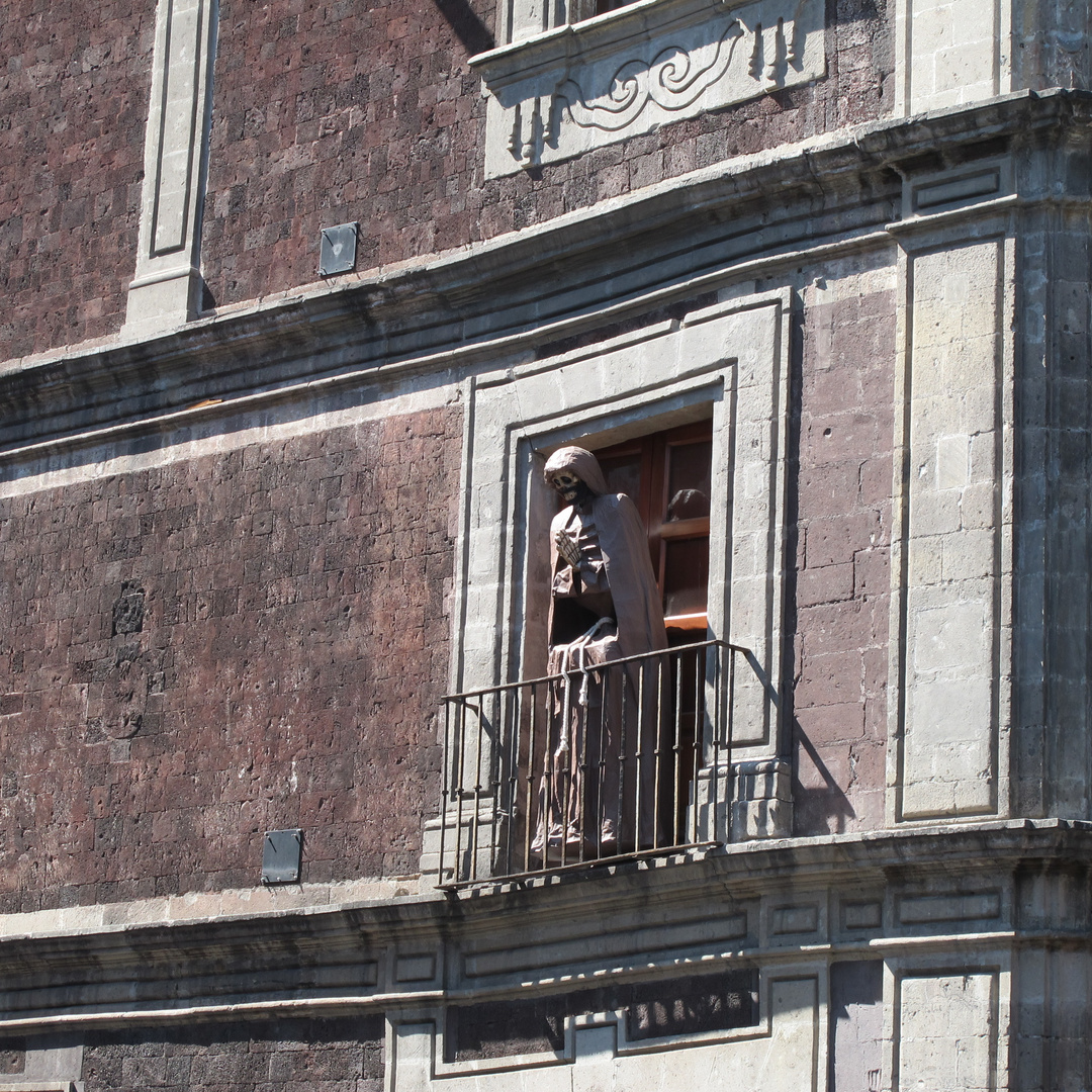 catrina saludando al pueblo