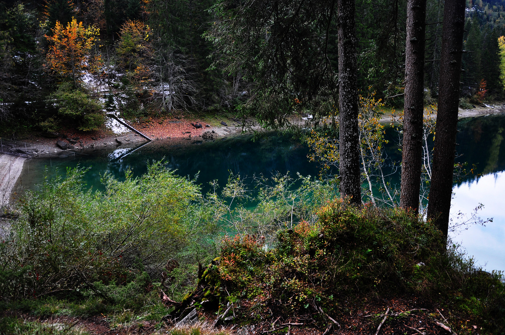 Caumasee im Herbst