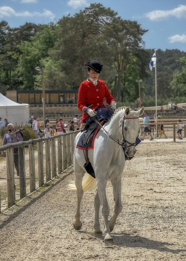 Cavalière Amazone Fontainebleau 2022