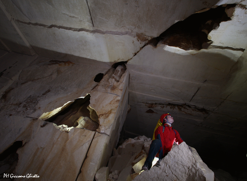 Cave di Pietra di Vicenza - Grotta sezionata