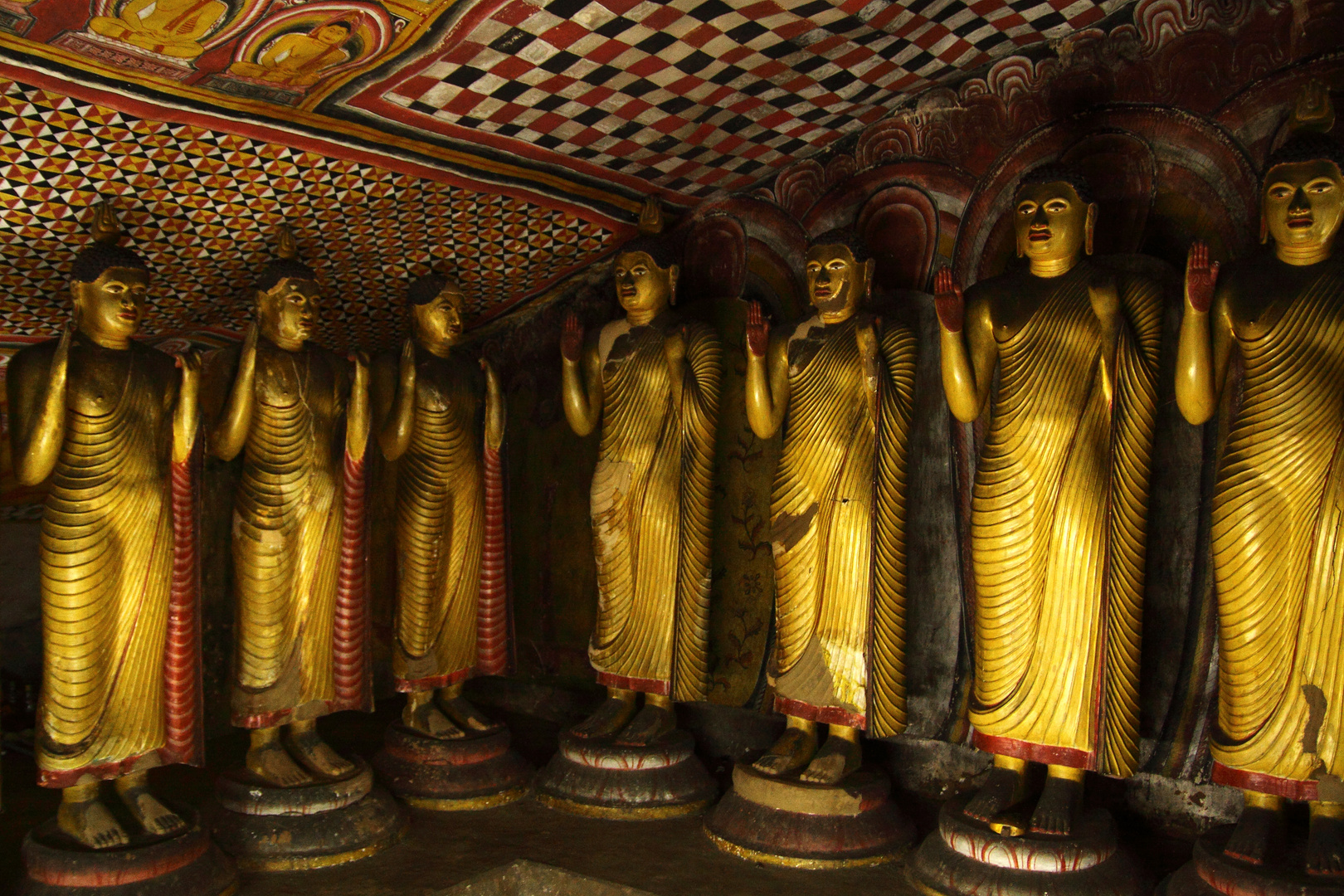 CAVE TEMPLES OF DAMBULLA