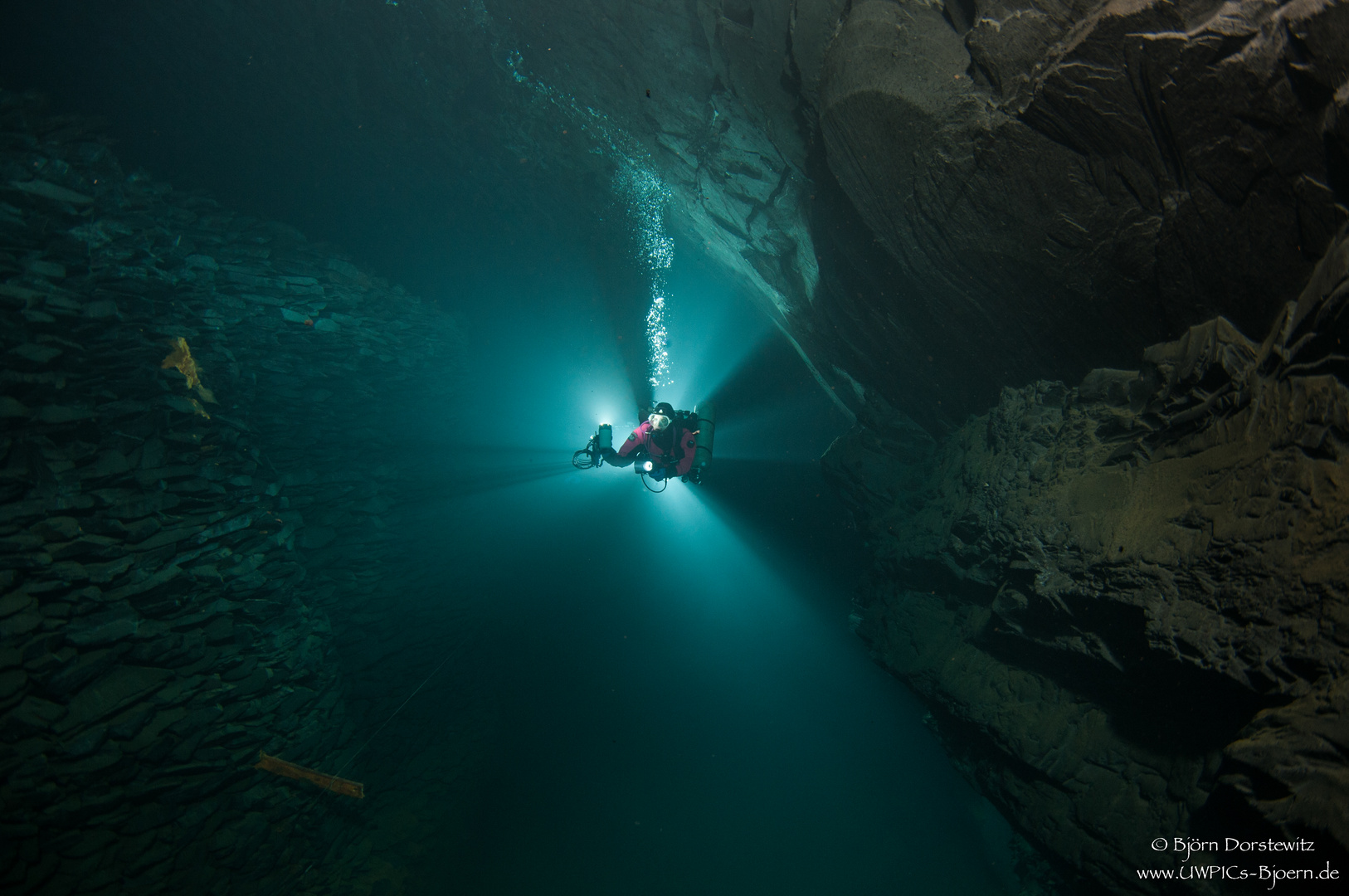 Cavediving