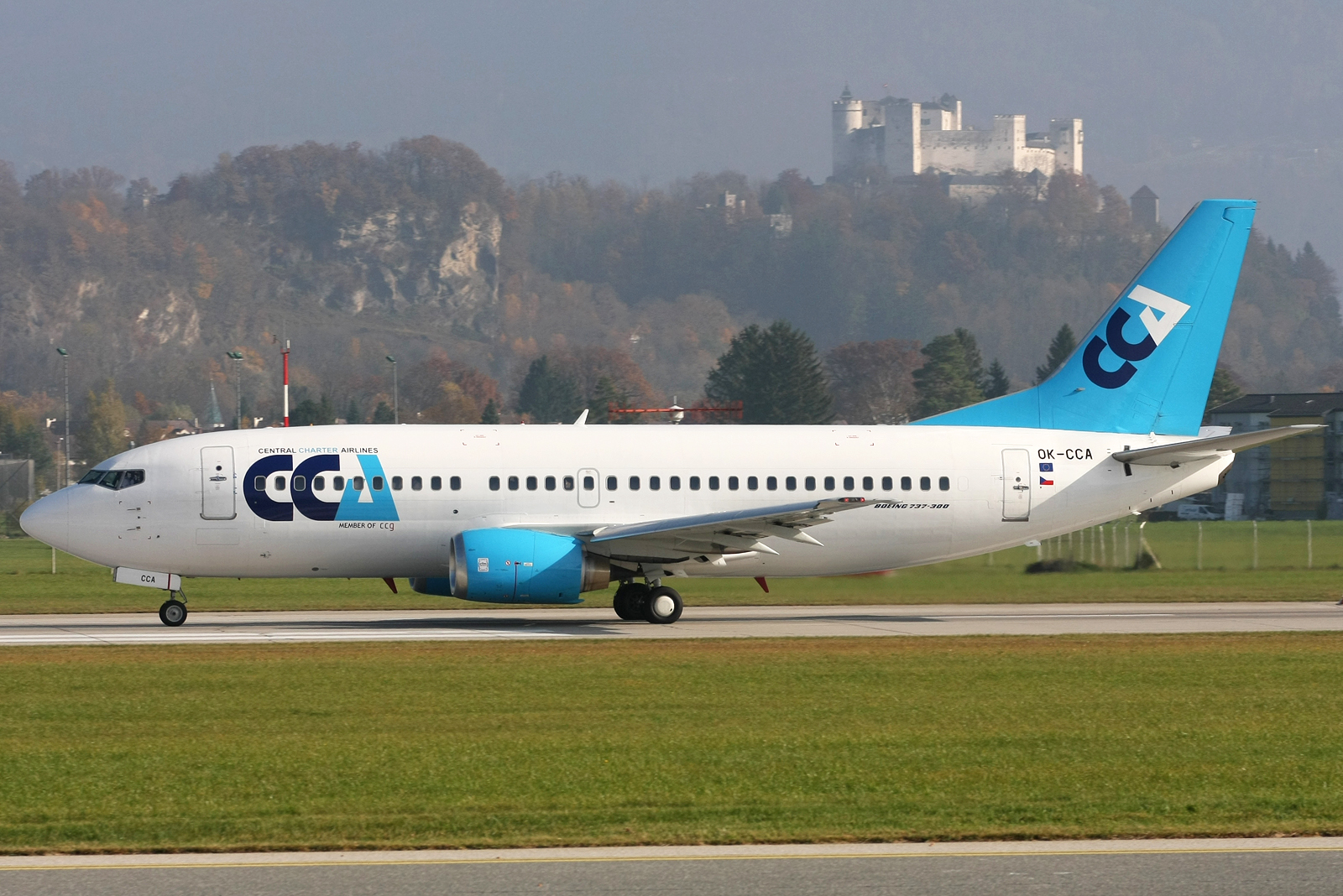 CCA 737-300