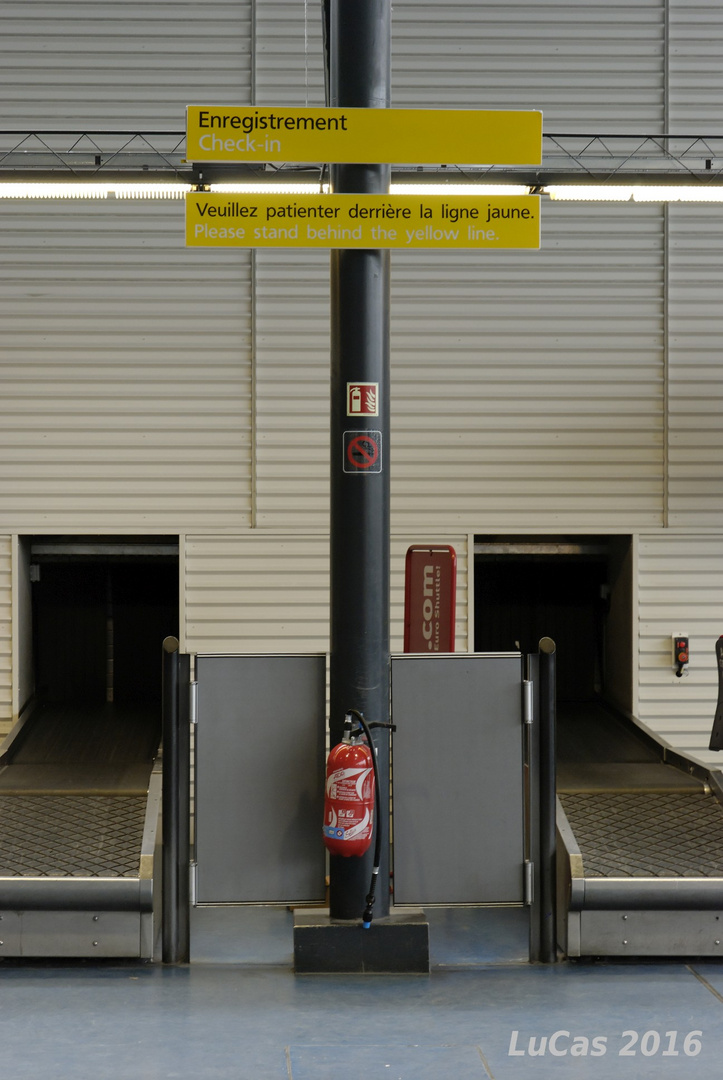 CdG Flughafen - typisch französisch