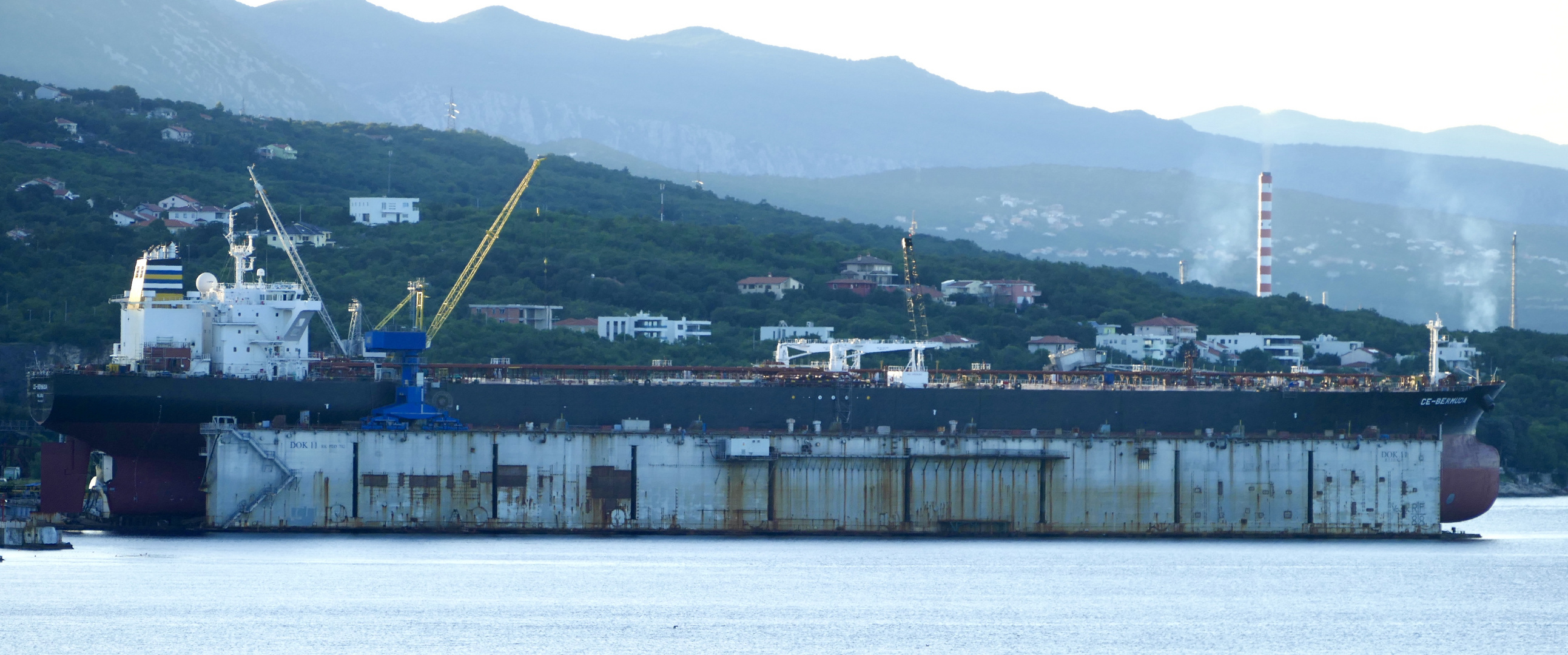 CE BERMUDA im Schwimmdock in Rijeka