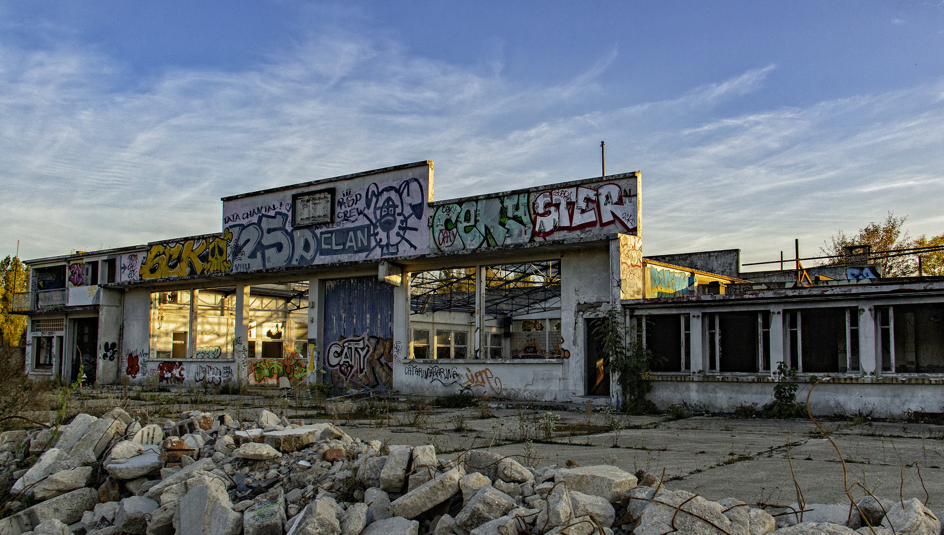 Ce  fut un garage .