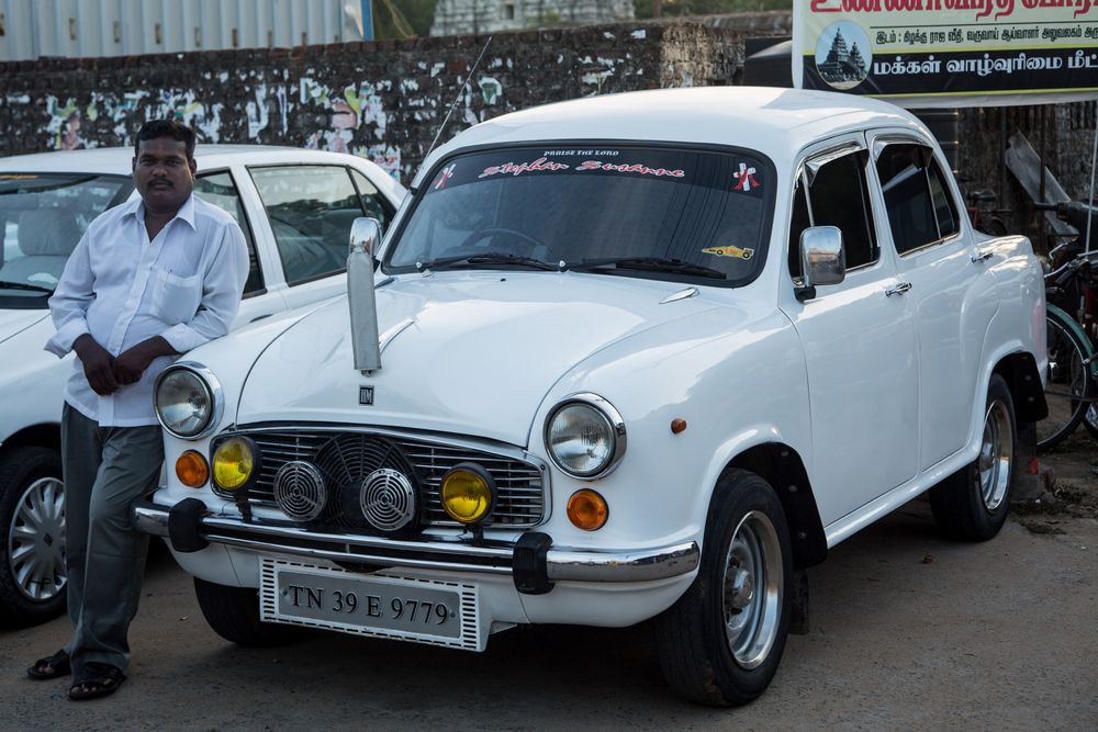 Ce taxi Ambassador nous a emmené à l'aéroport de Chennai.