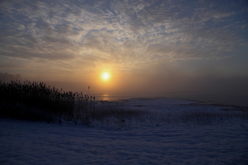 Sonnenaufgang am Nebelmorgen von  RS-Foto