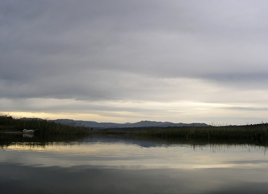 Cedrinomündung bei Orosei im Abendlicht, Sardinien