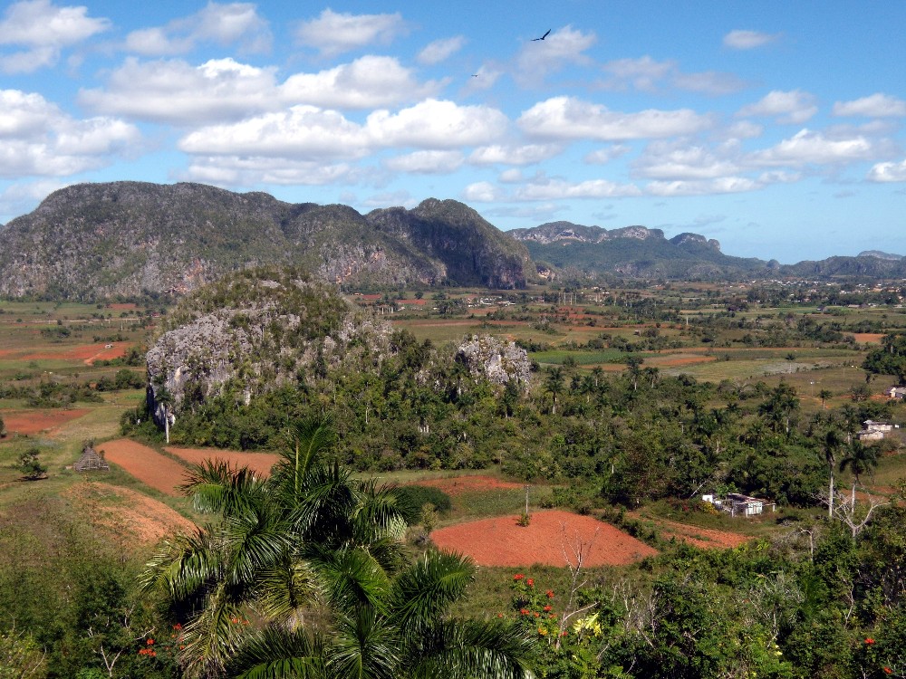 célèbres Mogotes de la vallée de VINALES