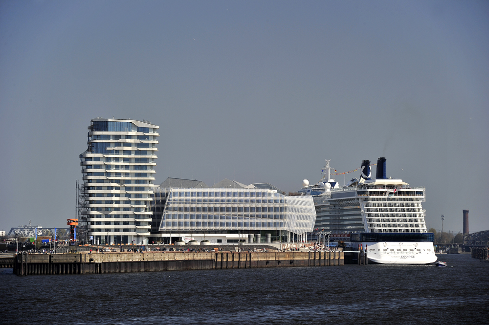 Celebrity Eclipse zu Besuch in Hamburg