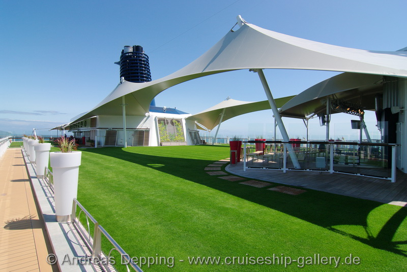 Celebrity Equinox - Lawn Club