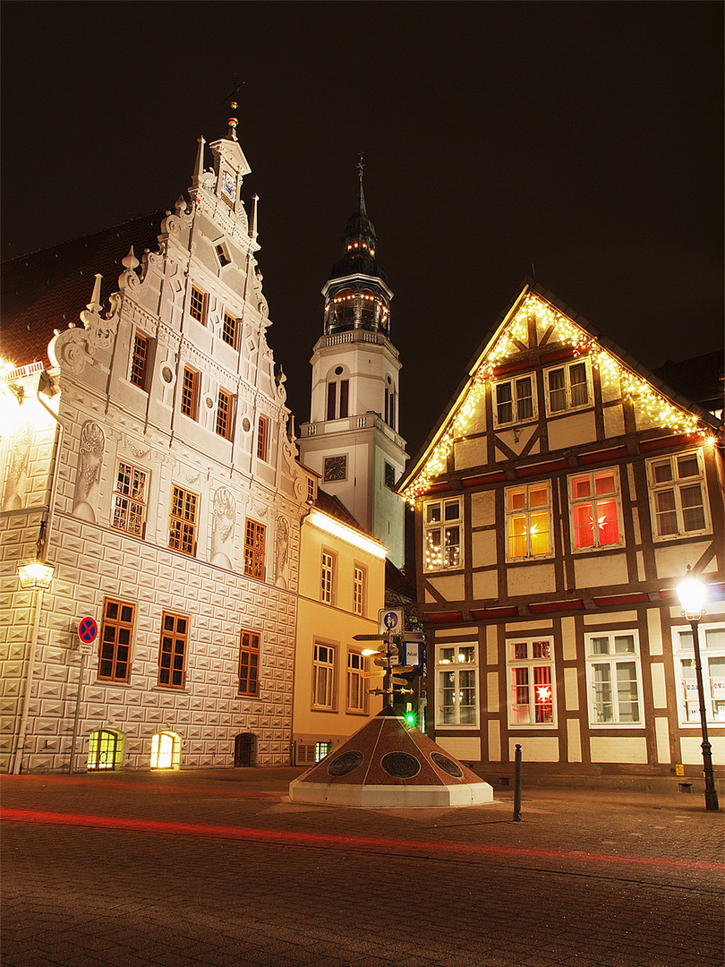 Celler Rathaus mit Stadtkirche (2)