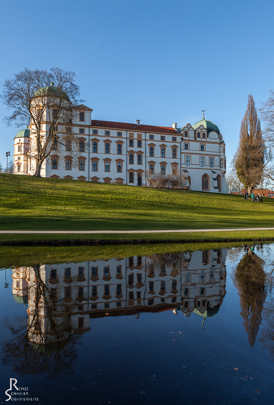 Celler Schloss im Spiegel