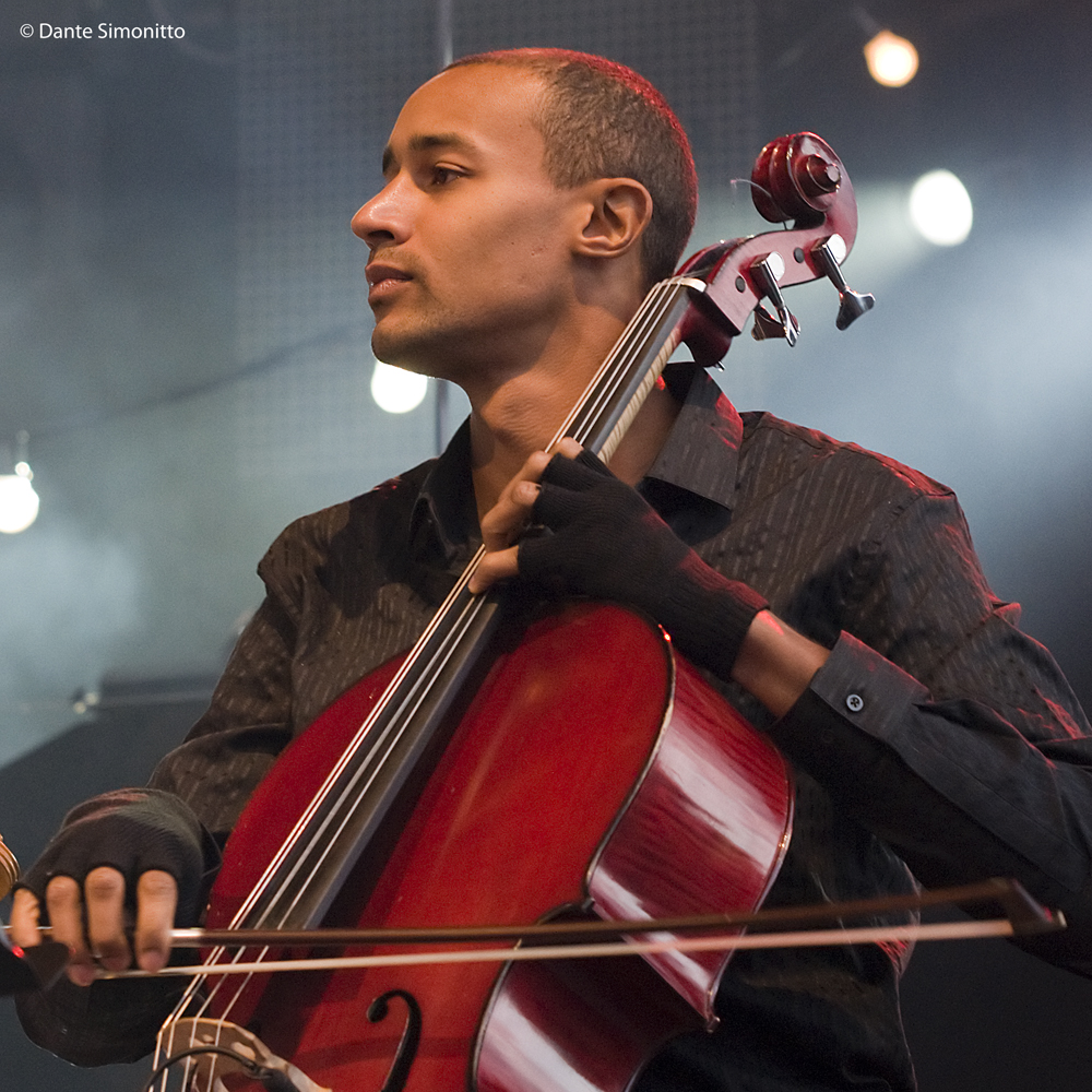 Cellist von Stephan Eicher Live at Sunset 2011