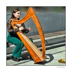 - celtic harp -
