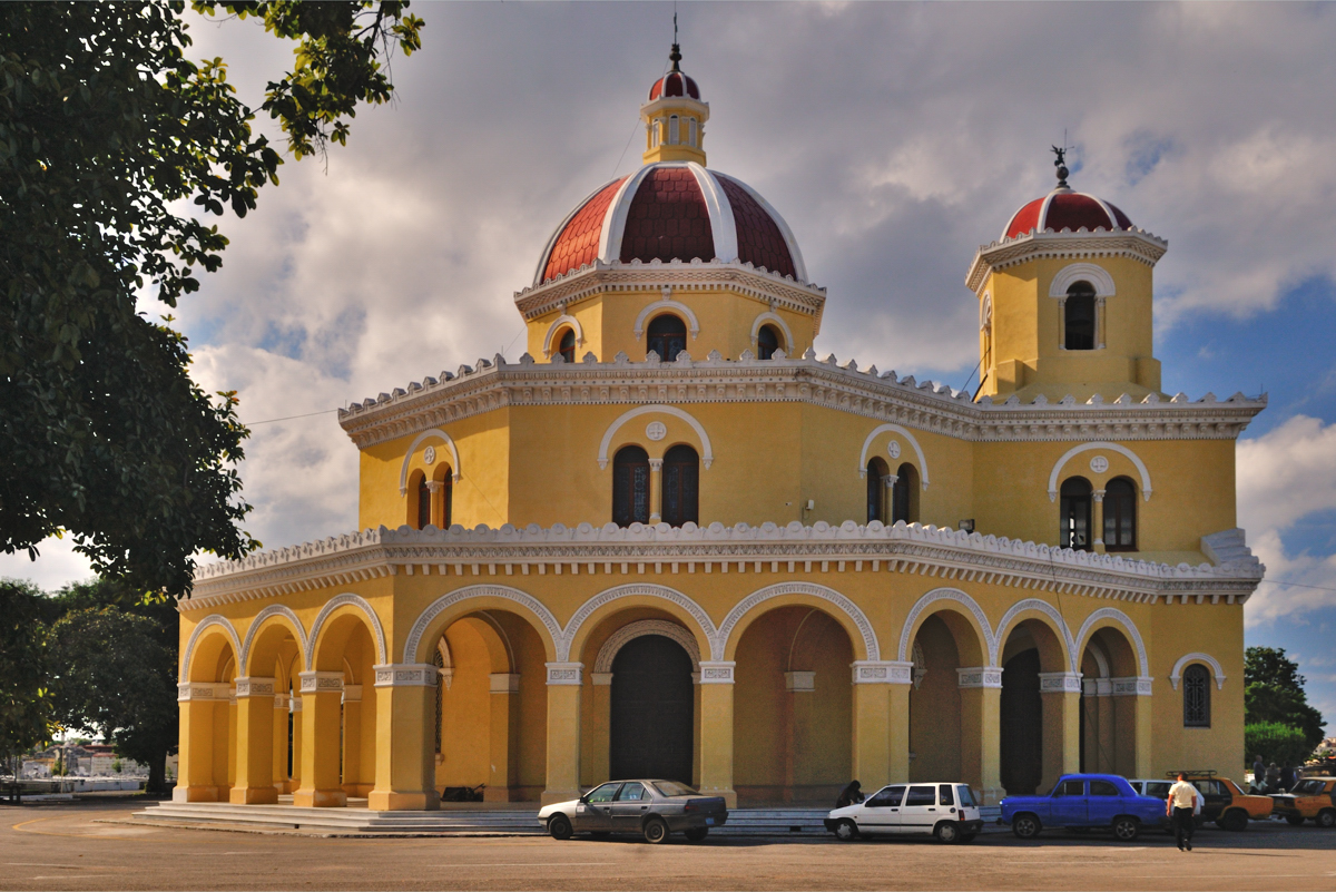 Cemetery chapel in the center of Havana Necropolis