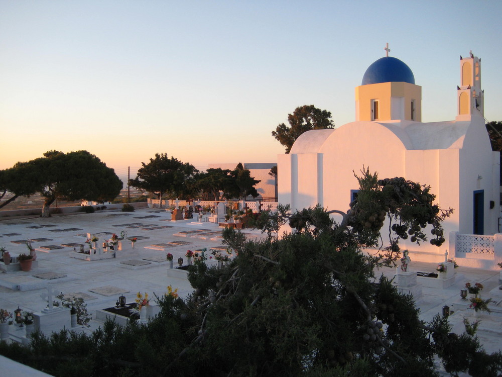 Cemetery in fira