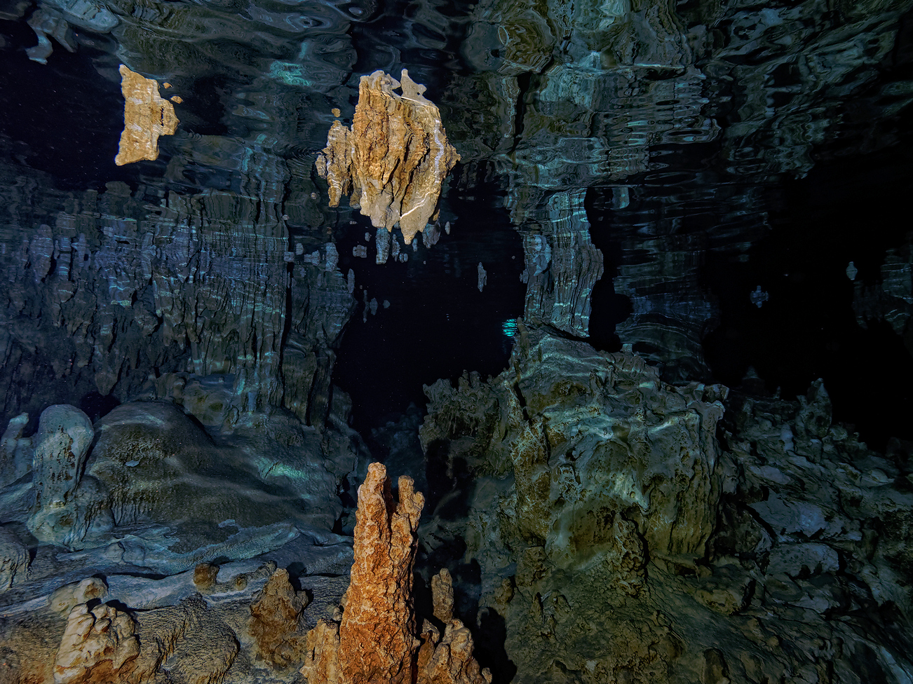 Cenote "Dreamgate" III