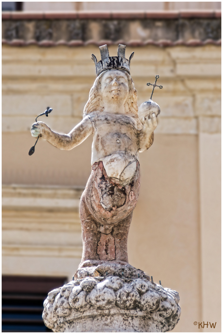 Centauressa auf dem Barockbrunnen von 1635 in Taormina (Sizilien)