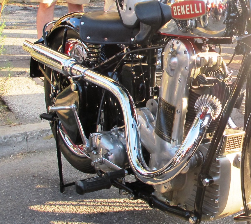 Centenario Moto Benelli 1