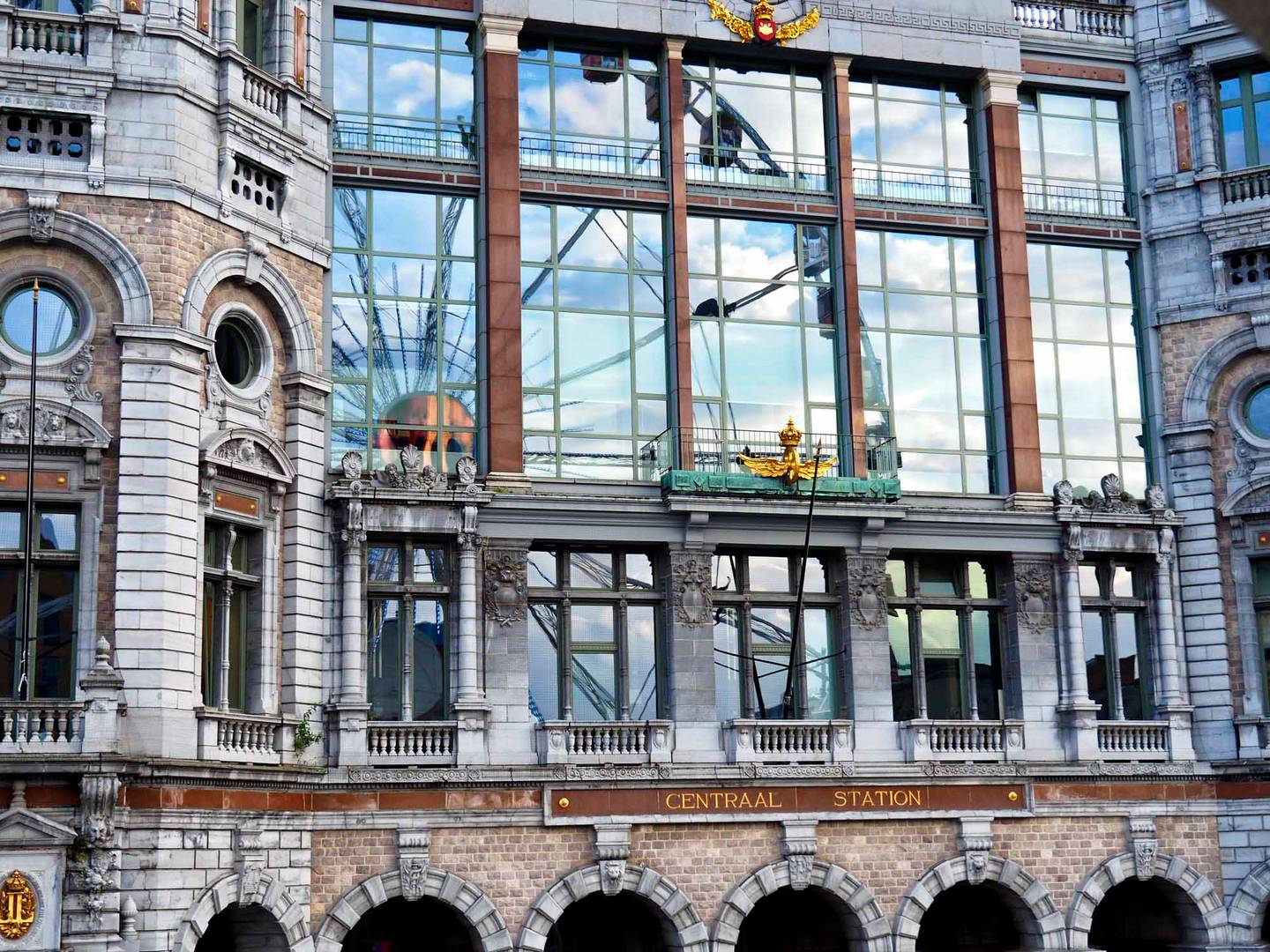 Centraal Station, Antwerpen Spiegeltag