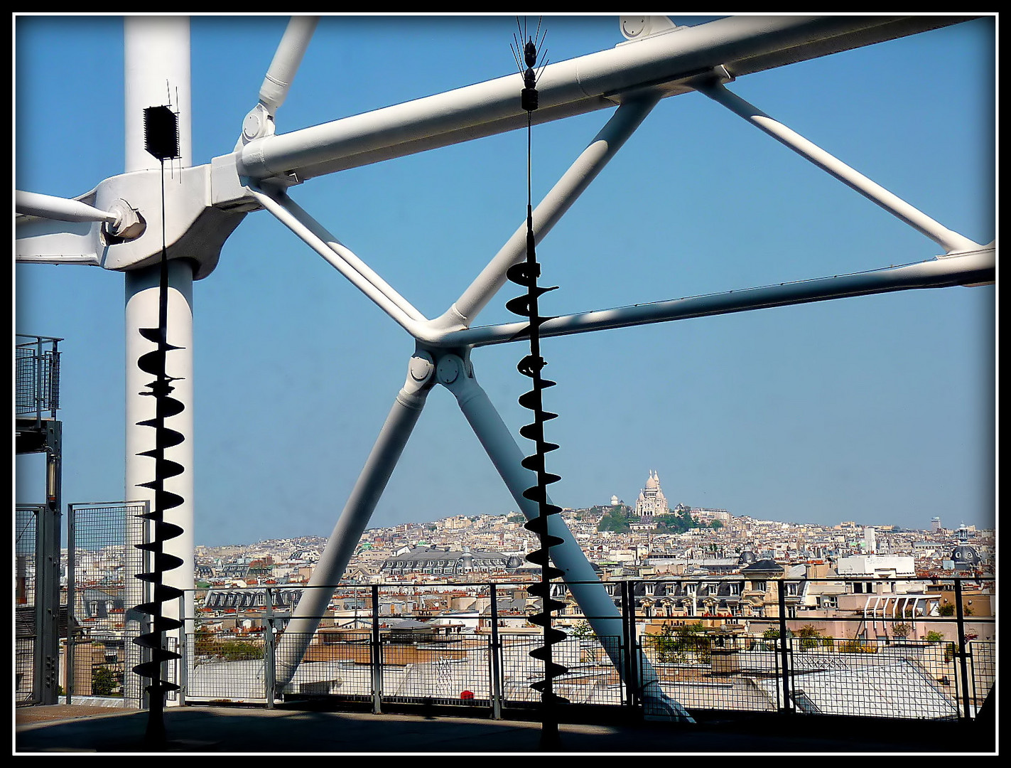 CENTRE - POMPIDOU - 22 -