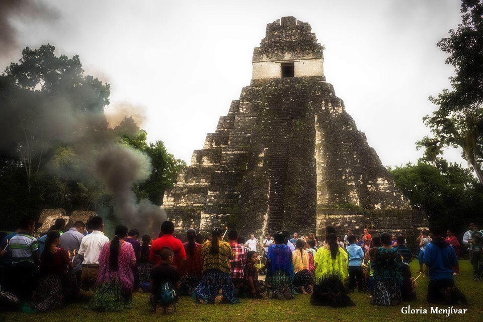 Ceremonia en Tikal.