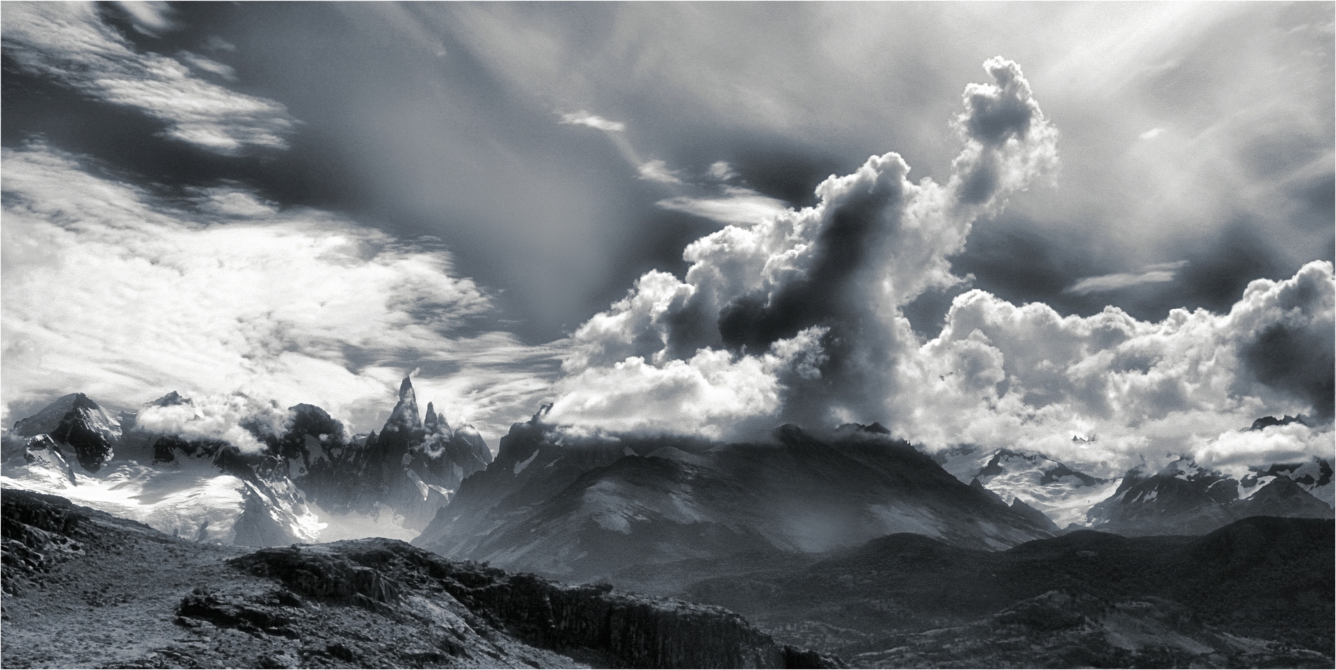 CERRO TORRE - DER FELS IM STURM